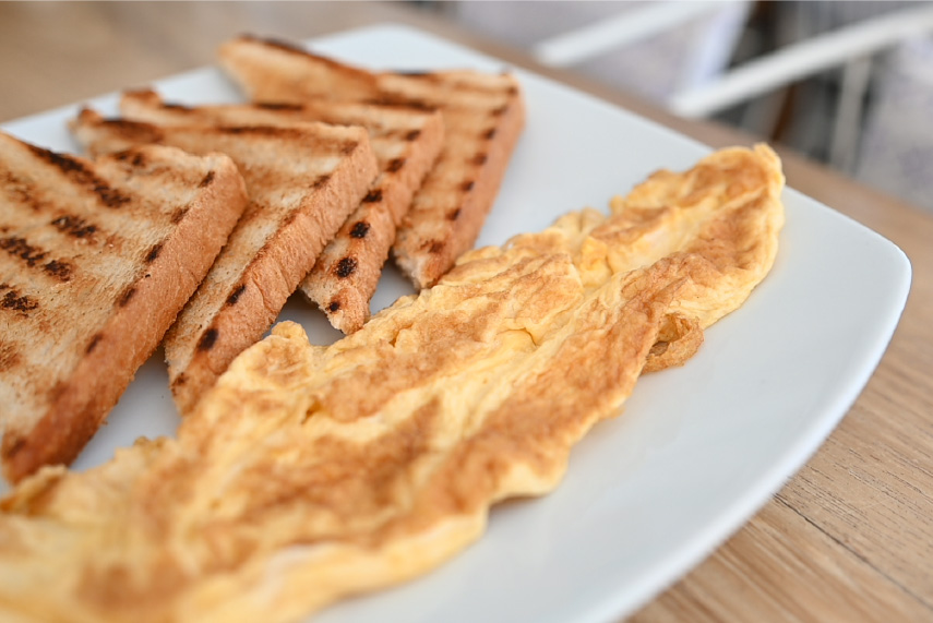 horizon-ibiza-desayuno-huevos-tortilla-francesa-closeup-lateral Horizon Ibiza