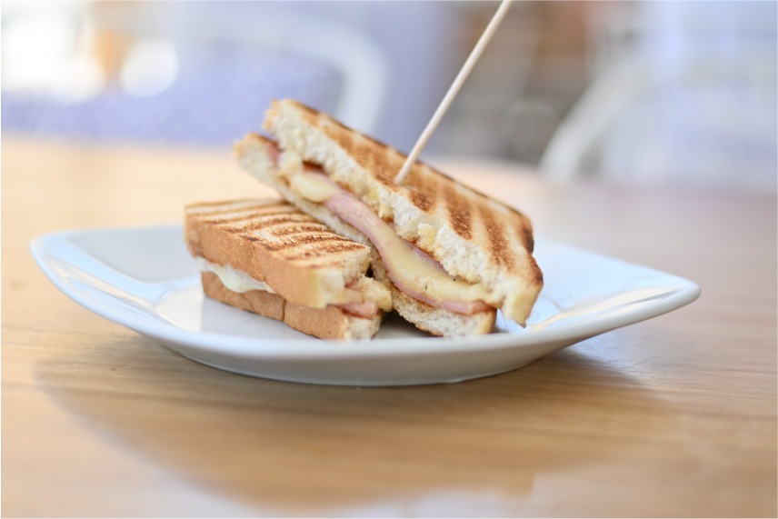 horizon-ibiza-desayuno-sandwich-bocatas-sandwich-mixto-bikini.jpg Horizon Ibiza