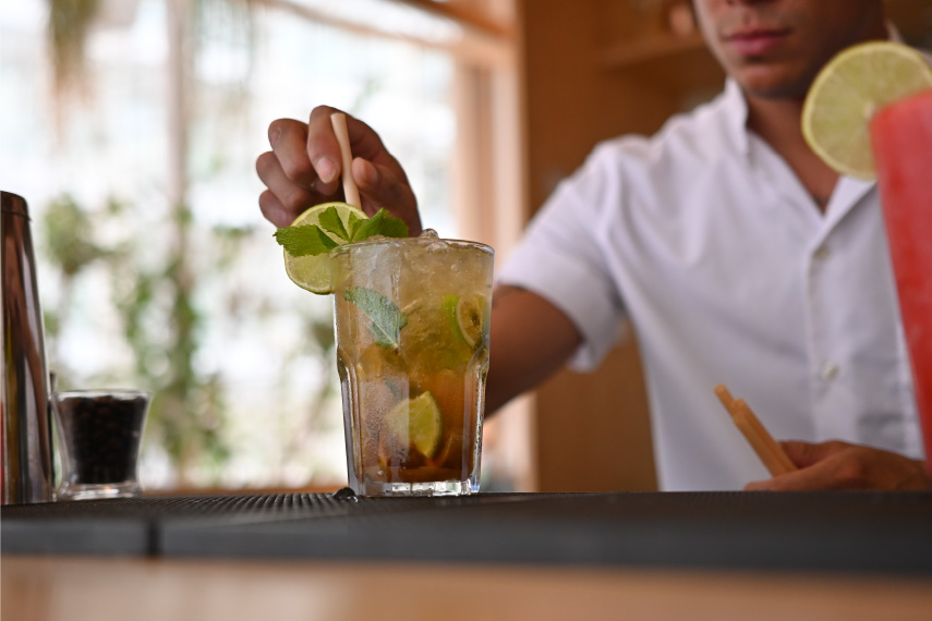 horizon-ibiza-bar-cocktails-mojito-recien-hecho Horizon Ibiza