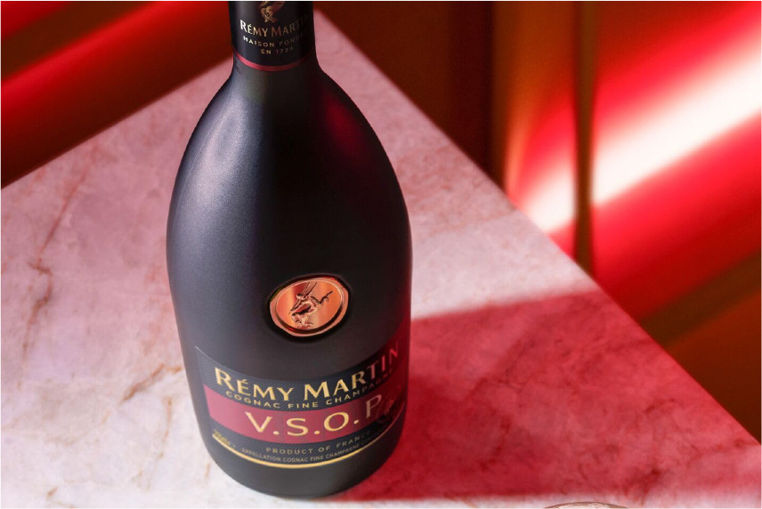 horizon-ibiza-bar-cognacs-remy-martin-vsop-botella-macro Horizon Ibiza