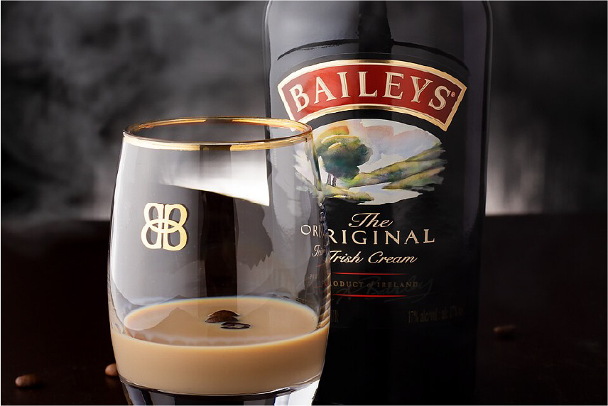 horizon-ibiza-bar-licores-baileys-macro Horizon Ibiza