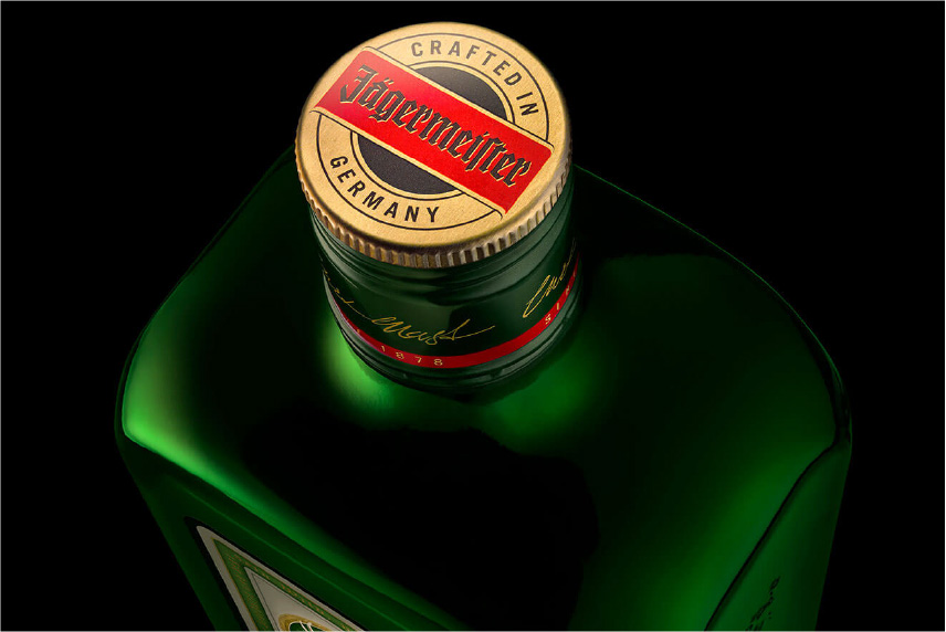 horizon-ibiza-bar-licores-jagermeister-dark-closeup Horizon Ibiza