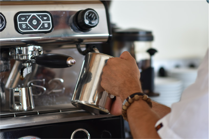 horizon-ibiza-desayunos-y-bebidas-cafe-e-infusiones-cafe-elaboracion-maquina-expresso Horizon Ibiza