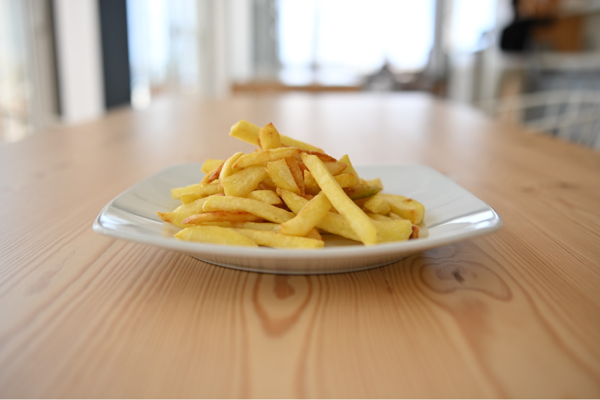 horizon-ibiza-pool-menu-appetizers-patatas-fritas-caseras-plato Horizon Ibiza